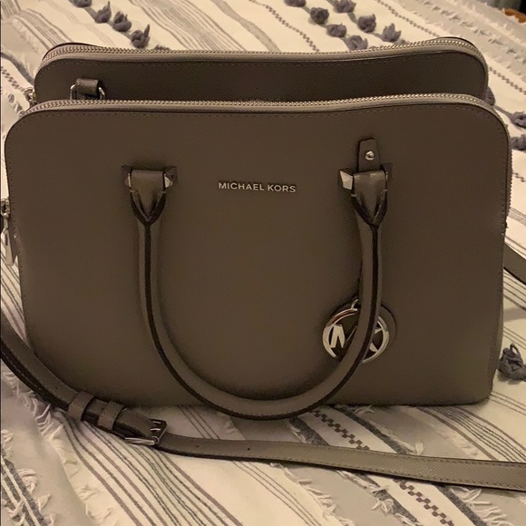 Michael Kors Handbags - MK Purse